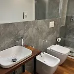 Cavour 142 Гостевой дом Специя