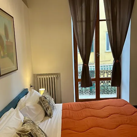 Cavour 142 * La Spezia